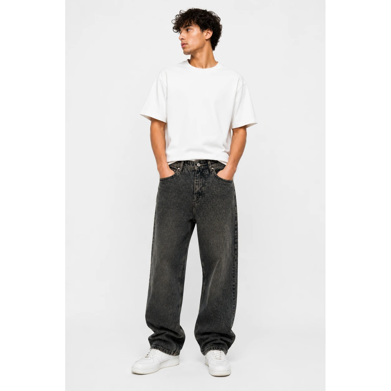 Straight Fit (Washed Black Color)